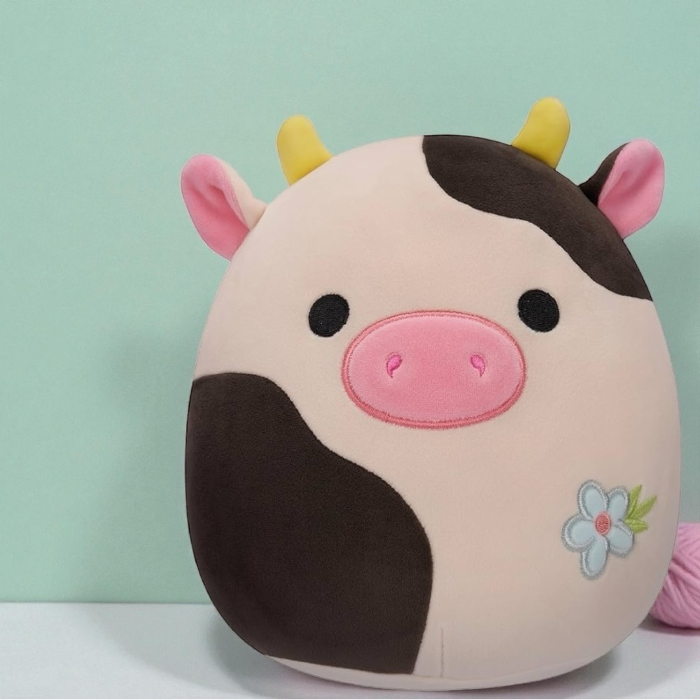 Connor the Cow Squishmallow (8”) – NWT / BNIP